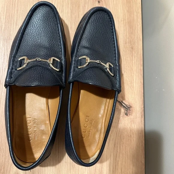 Gucci Horsebit Loafers Navy Pebbled Leather Men display picture 1